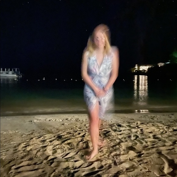 Meet your Posher, Covi loveridge - Picture 1 of 1